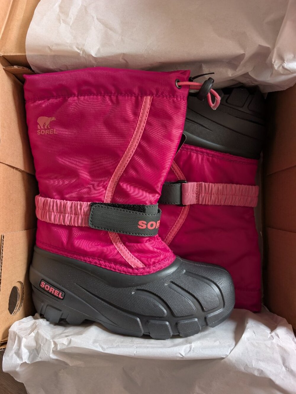 New Sorel youth flurry insulated boots